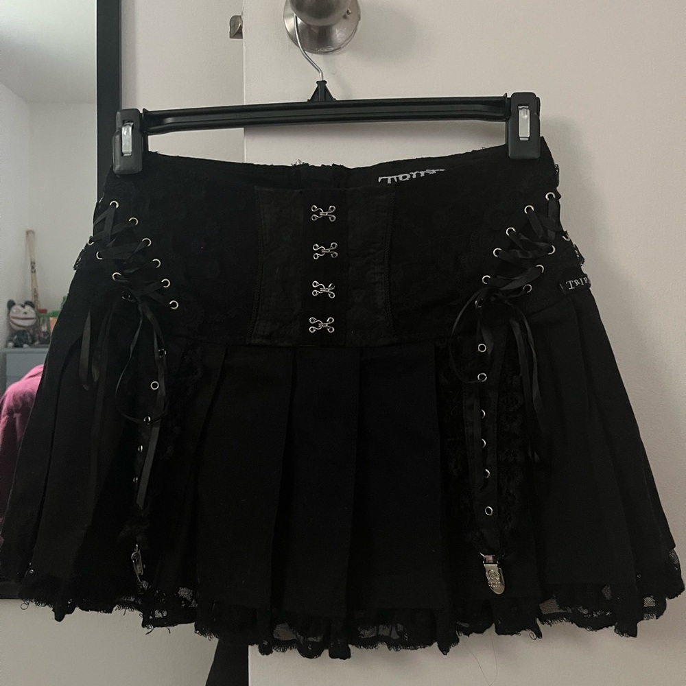 Tripp nyc enchanted pleated skirt